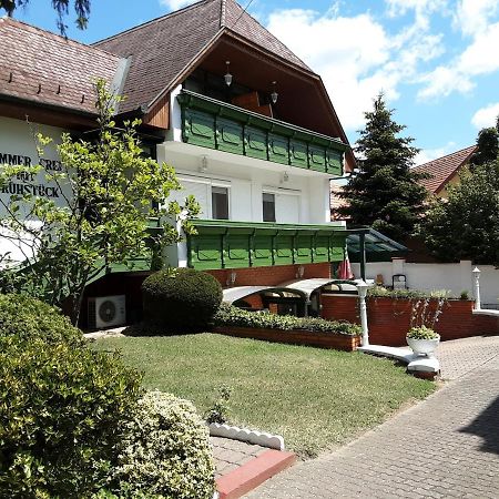 Bed and Breakfast St Hubertus Panzio Хевиз Экстерьер фото