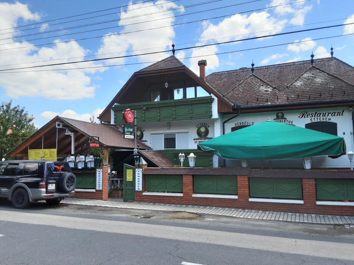 Bed and Breakfast St Hubertus Panzio Хевиз Экстерьер фото