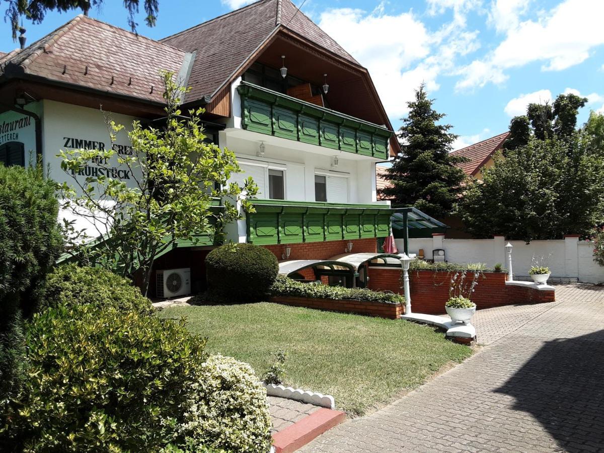 Bed and Breakfast St Hubertus Panzio Хевиз Экстерьер фото