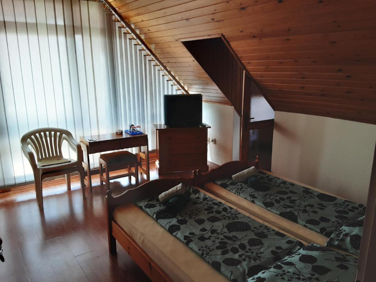 Bed and Breakfast St Hubertus Panzio Хевиз Экстерьер фото